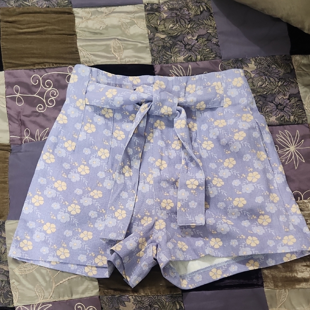 Entro Floral High Rise Belted Shorts